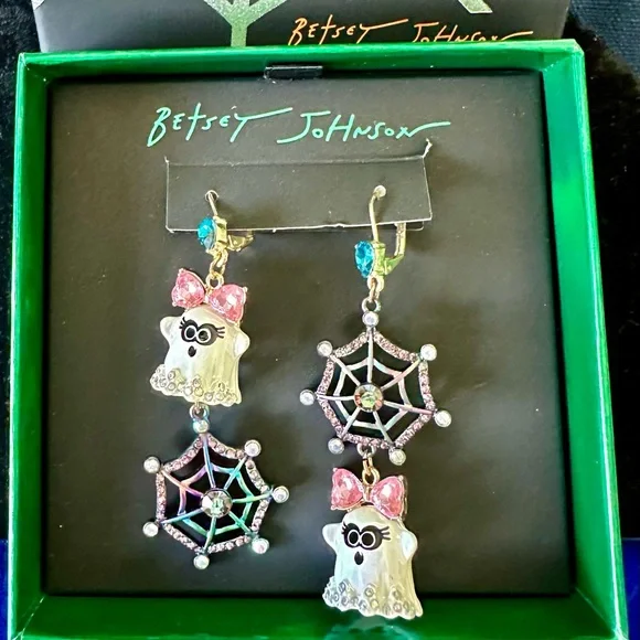 Betsey Johnson Ghost & Spider Web Dangle Earrings Halloween Party Time NWT 👻👻 - Picture 3 of 4